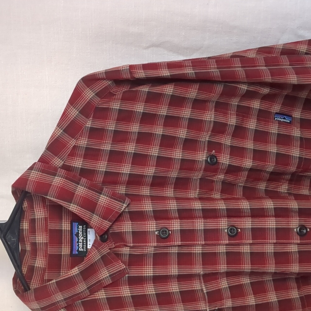Men's M Patagonia button up